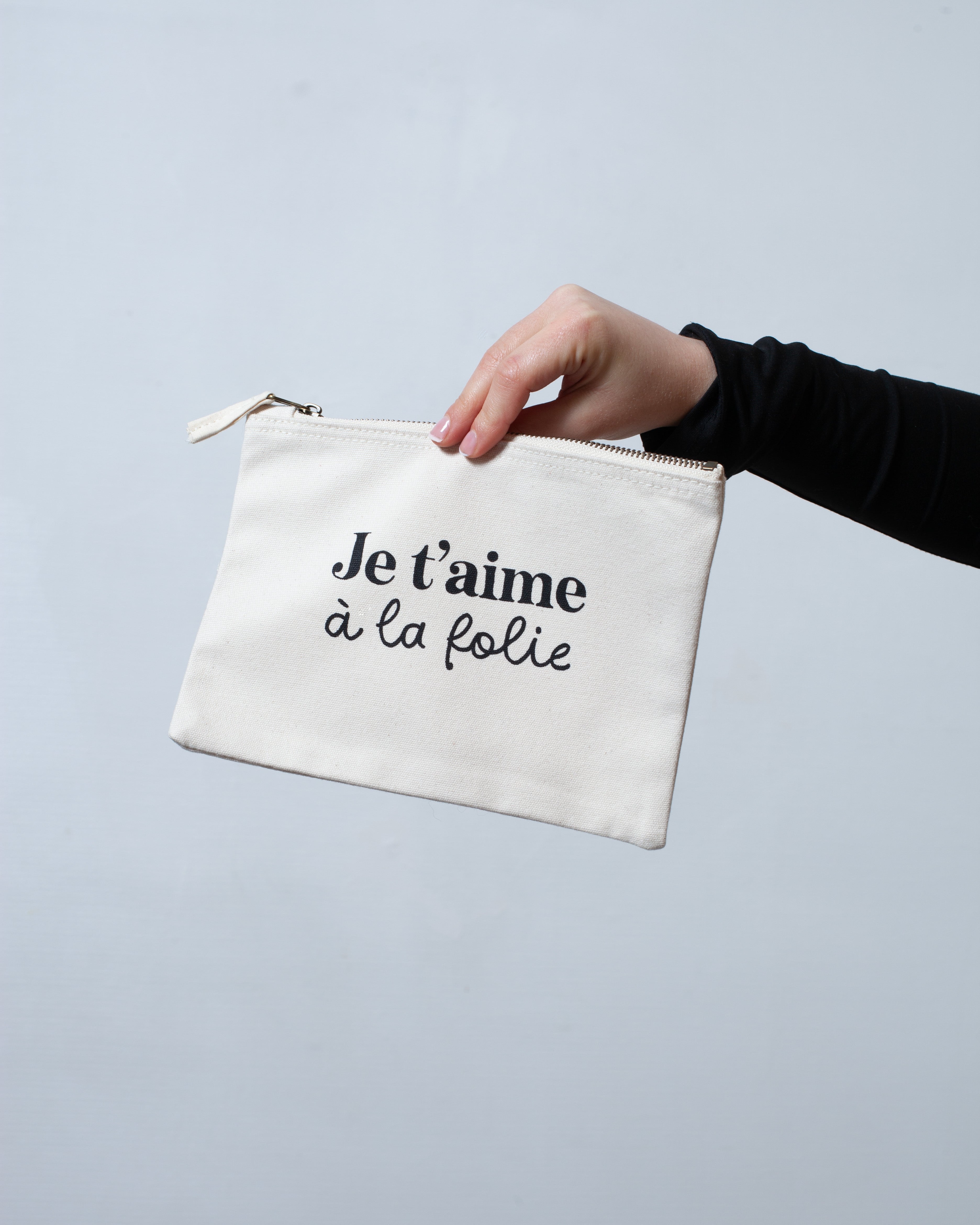 Je t'aime à la folie • Trousse